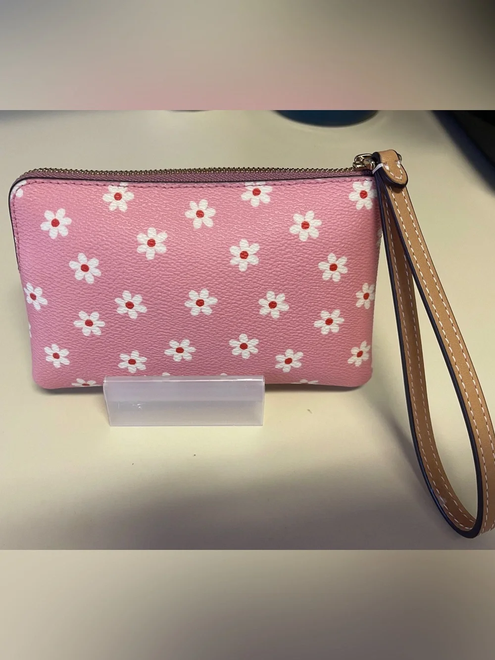 Coach NEW Wristlet Pink w/white Floral Gold Hrdw/pinmounted Logo